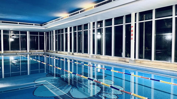 小區游泳池,別墅游泳池,游泳池消毒劑,游泳池消毒,游泳池藥劑,深藍一號消毒劑